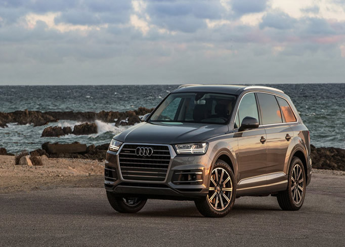 hire Audi-Q7